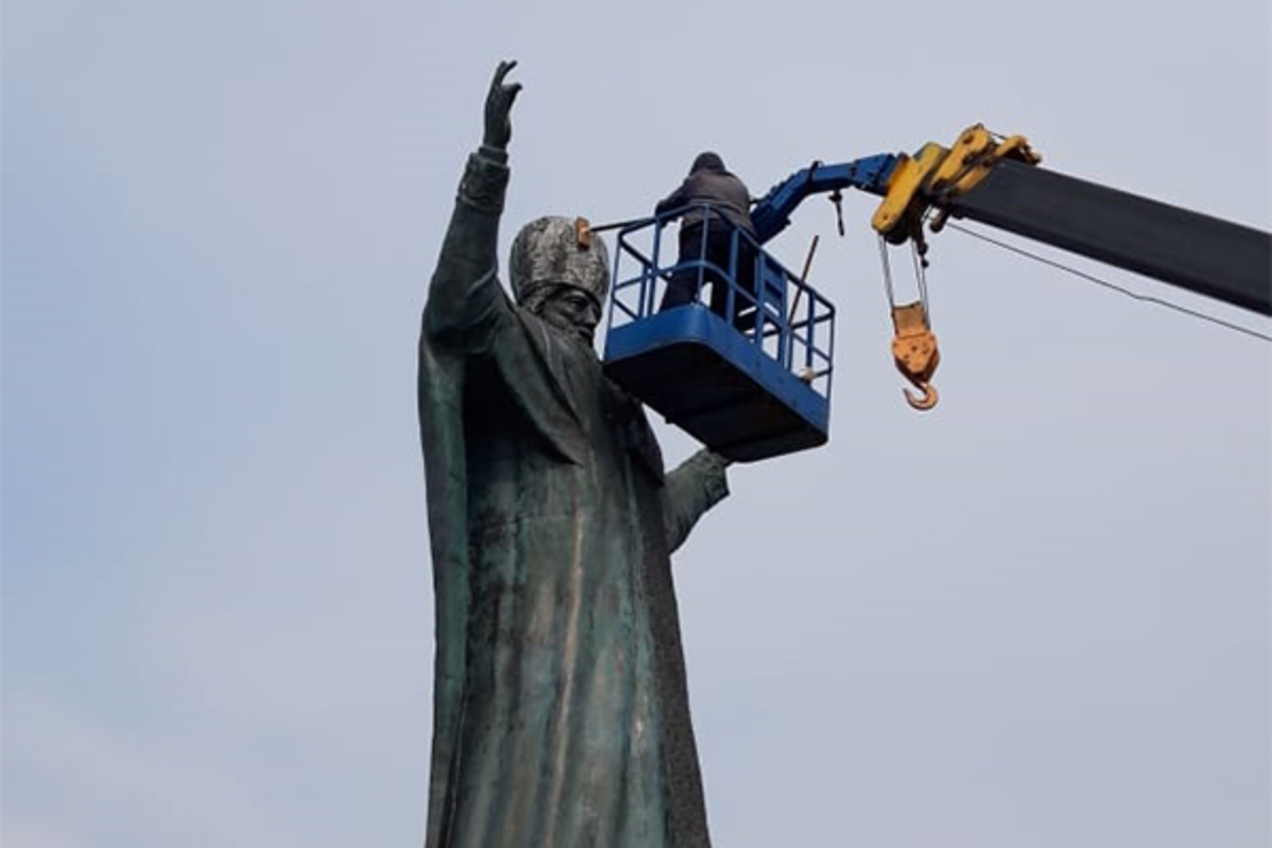 В Анадыре отмоют памятники 
