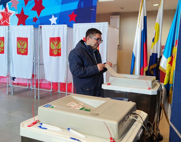 Леонид Николаев проголосовал на выборах Губернатора Чукотки