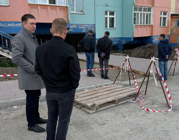 🔎Глава Анадыря Сергей Спицын провел выездной мониторинг дворовых территорий!