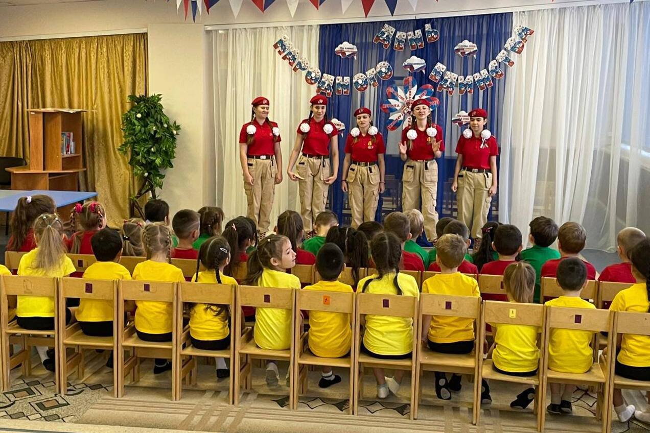 🎉 Анадырь отпраздновал День народного единства: Как отметили в наших детских садах и школах! 