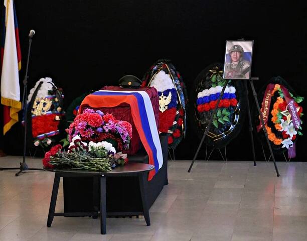 В Анадыре состоялась церемония прощания с бойцом СВО.