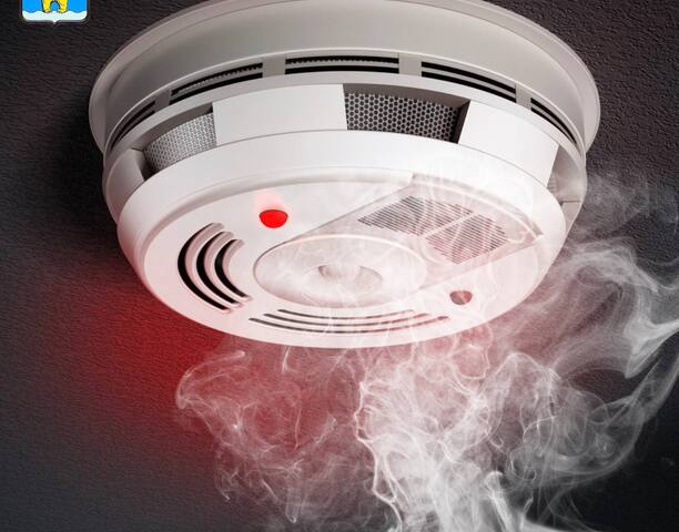 🚨Администрация городского округа Анадырь совместно с МЧС России реализуют важную программу по повышению уровня пожарной безопасности в жилом фонде.